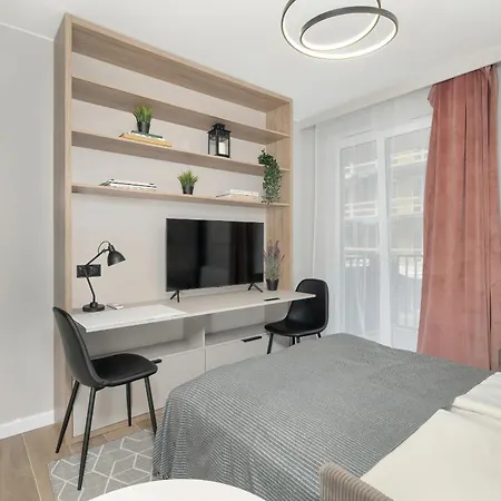Lejlighed Nadolnik With Balcony & Ac By Rent Like