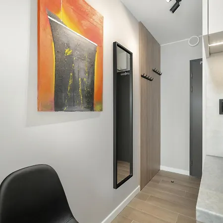 公寓 Nadolnik With Balcony & Ac By Rent Like *