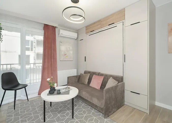 公寓 Nadolnik With Balcony & Ac By Rent Like 波兹南