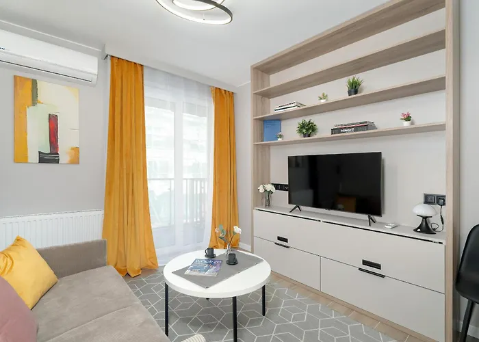 Nadolnik With Balcony & Ac By Rent Like 公寓