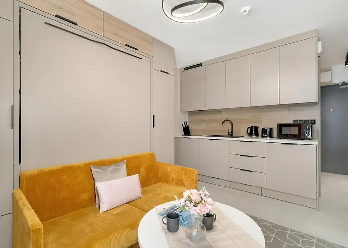 Nadolnik With Balcony & Ac By Rent Like 公寓 *