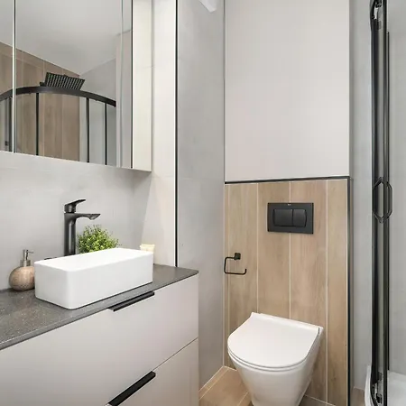 Apartment Nadolnik With Balcony & Ac By Rent Like Poznan