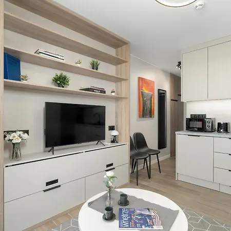 Nadolnik With Balcony & Ac By Rent Like Apartment Poznan