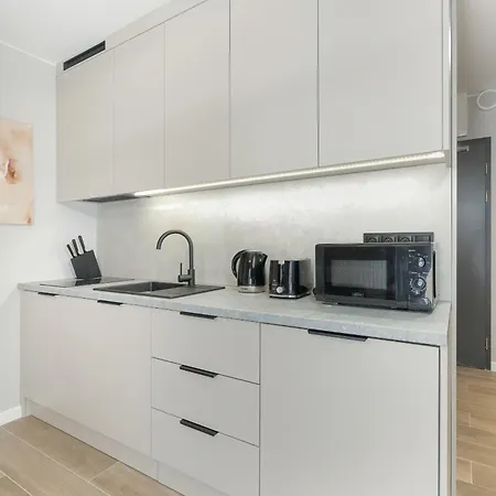 Nadolnik With Balcony & Ac By Rent Like *