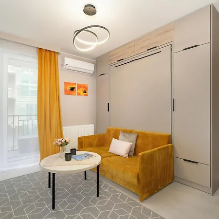Nadolnik With Balcony & Ac By Rent Like Apartment