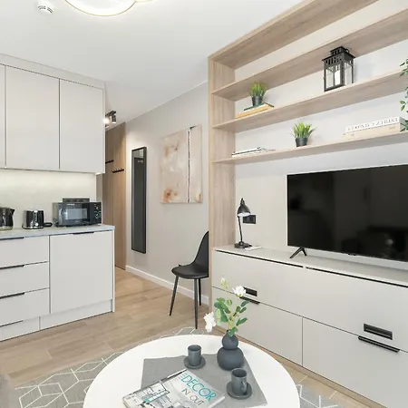 Nadolnik With Balcony & Ac By Rent Like