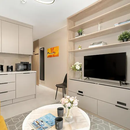Nadolnik With Balcony & Ac By Rent Like * Poznan