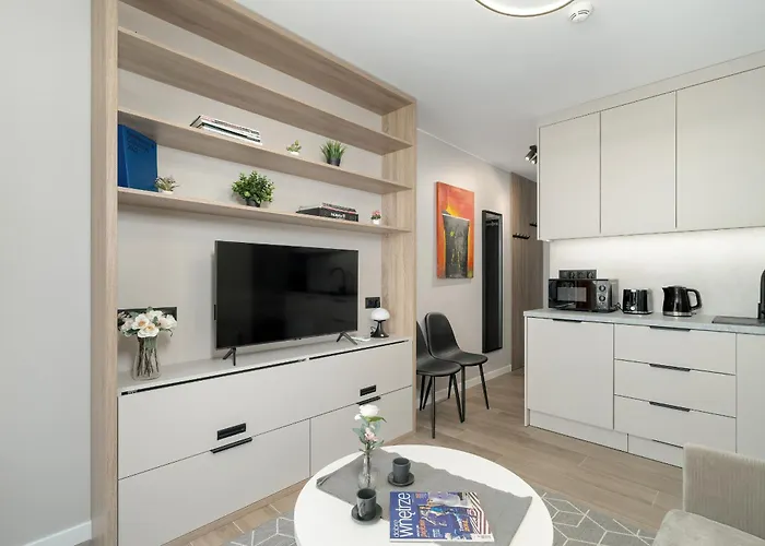 Nadolnik With Balcony & Ac By Rent Like Apartment Poznan