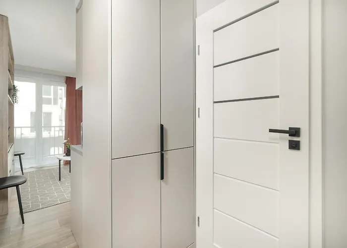 Nadolnik With Balcony & Ac By Rent Like Poznan