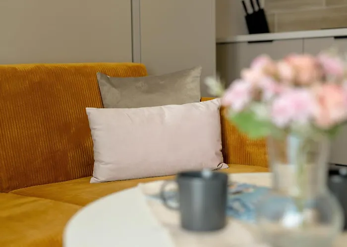 Nadolnik With Balcony & Ac By Rent Like Poznań